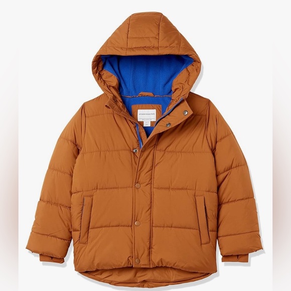 Amazon Essentials Boys' Heavy-Weight Hooded Puffer - Picture 1 of 6
